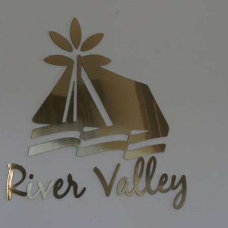 River Valley Resort แอทน่าน Екстериор снимка