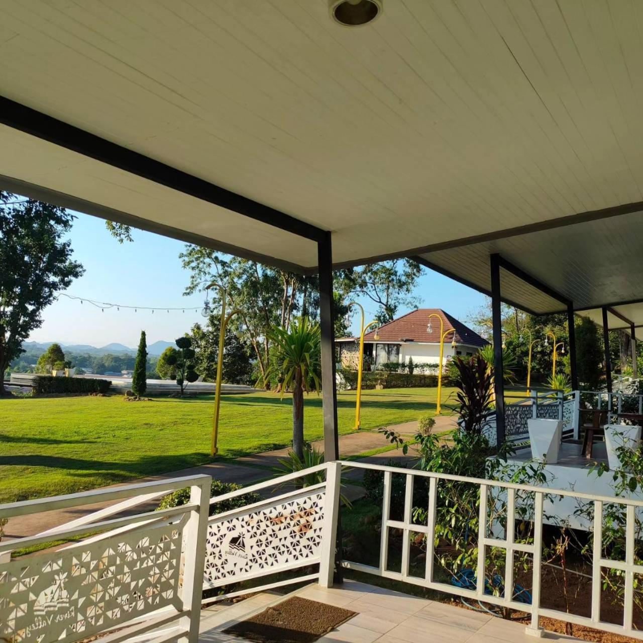 River Valley Resort แอทน่าน Екстериор снимка