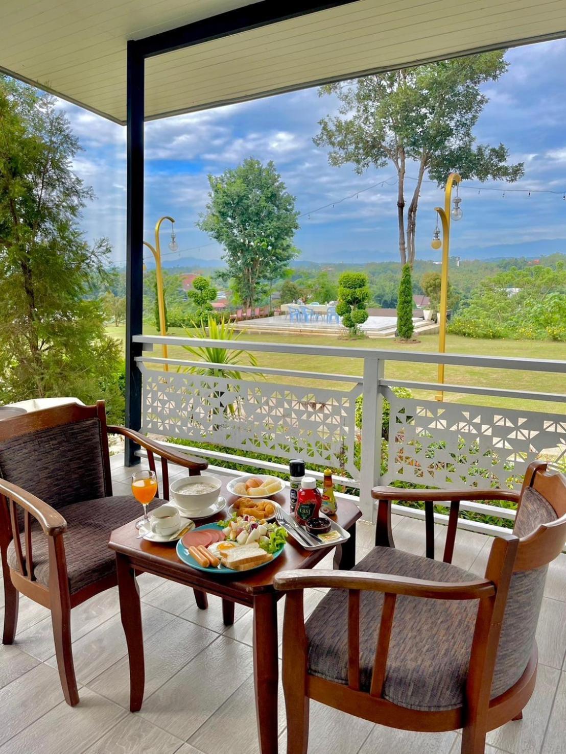 River Valley Resort แอทน่าน Екстериор снимка