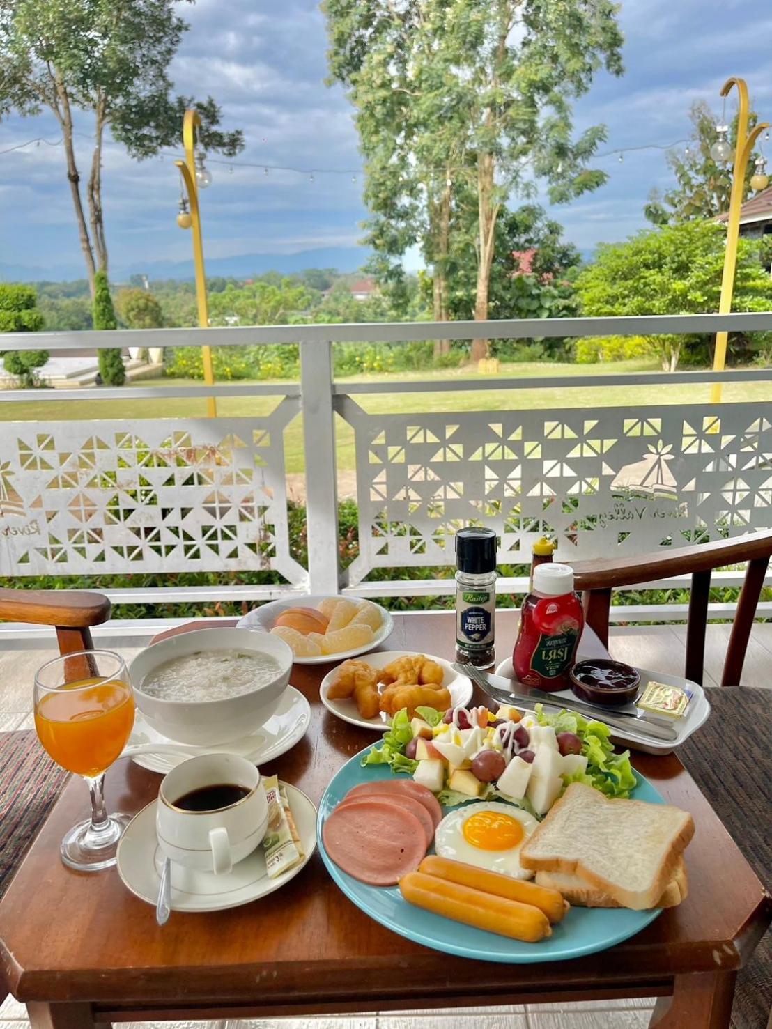 River Valley Resort แอทน่าน Екстериор снимка
