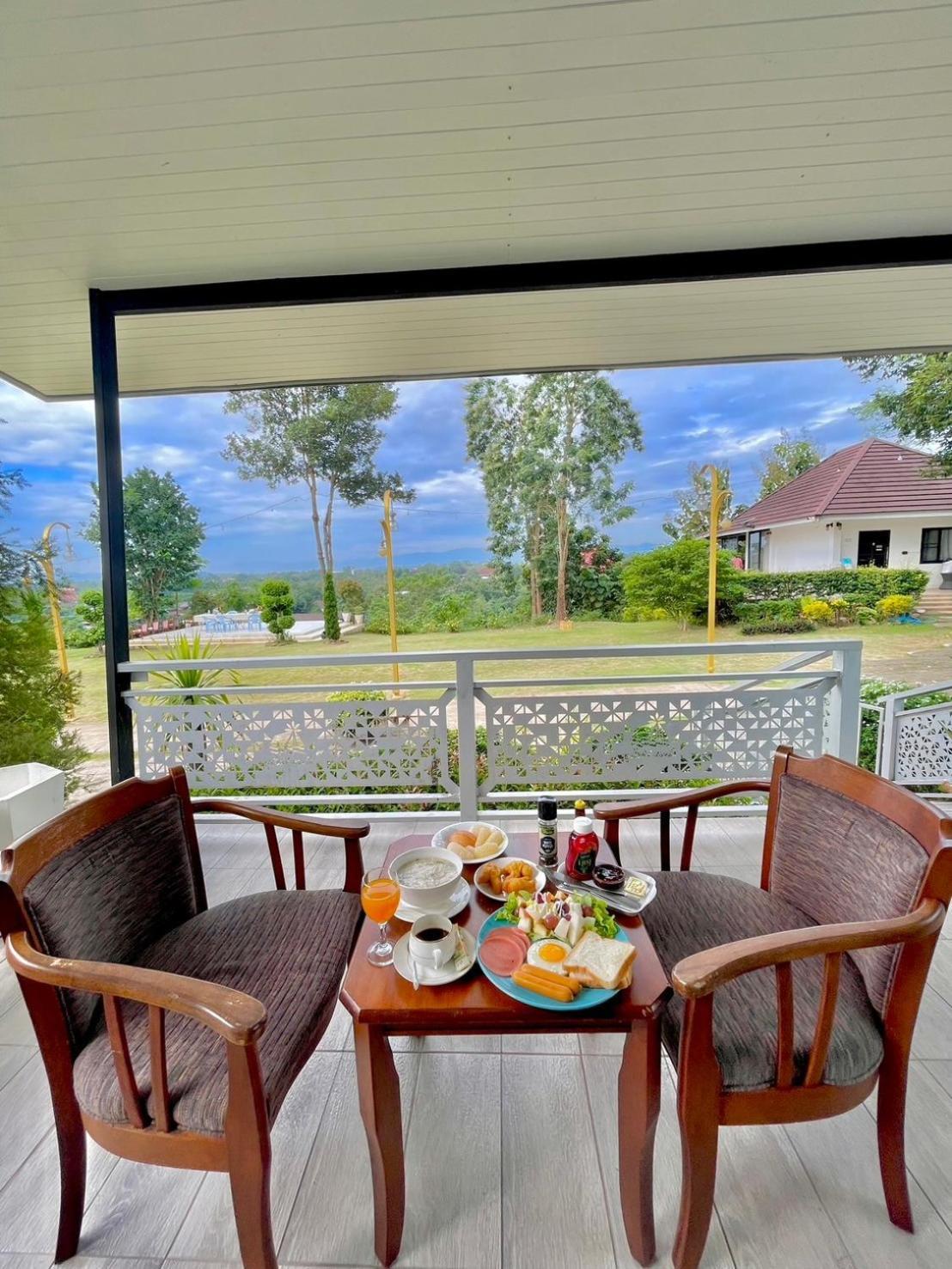 River Valley Resort แอทน่าน Екстериор снимка