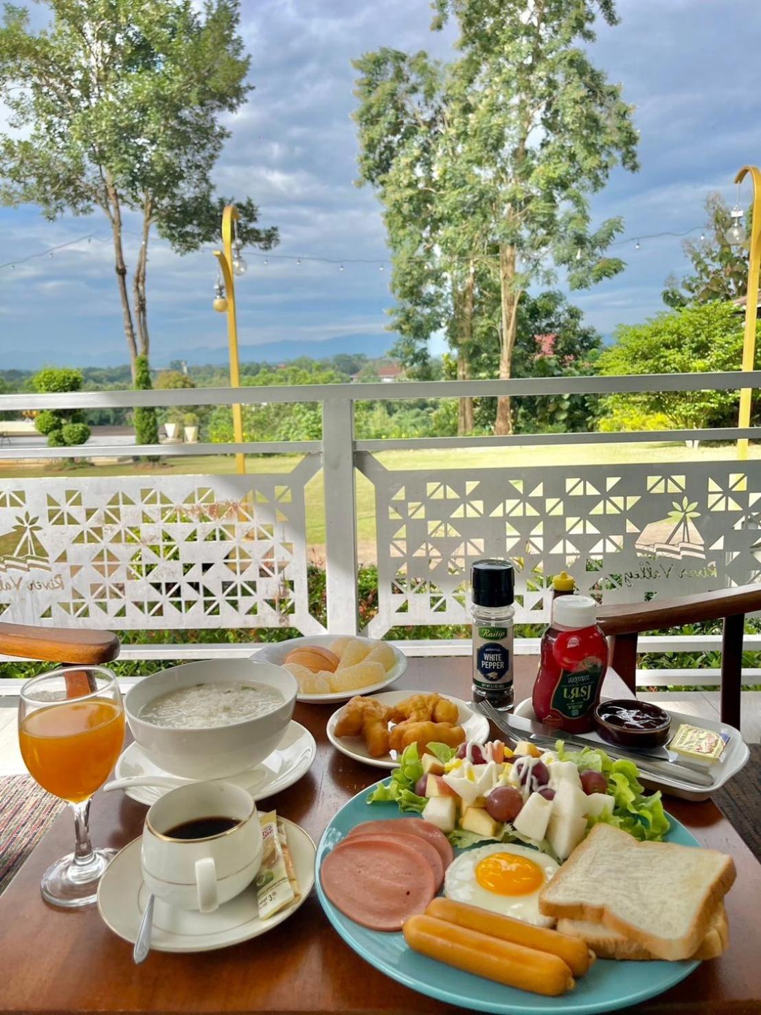River Valley Resort แอทน่าน Екстериор снимка