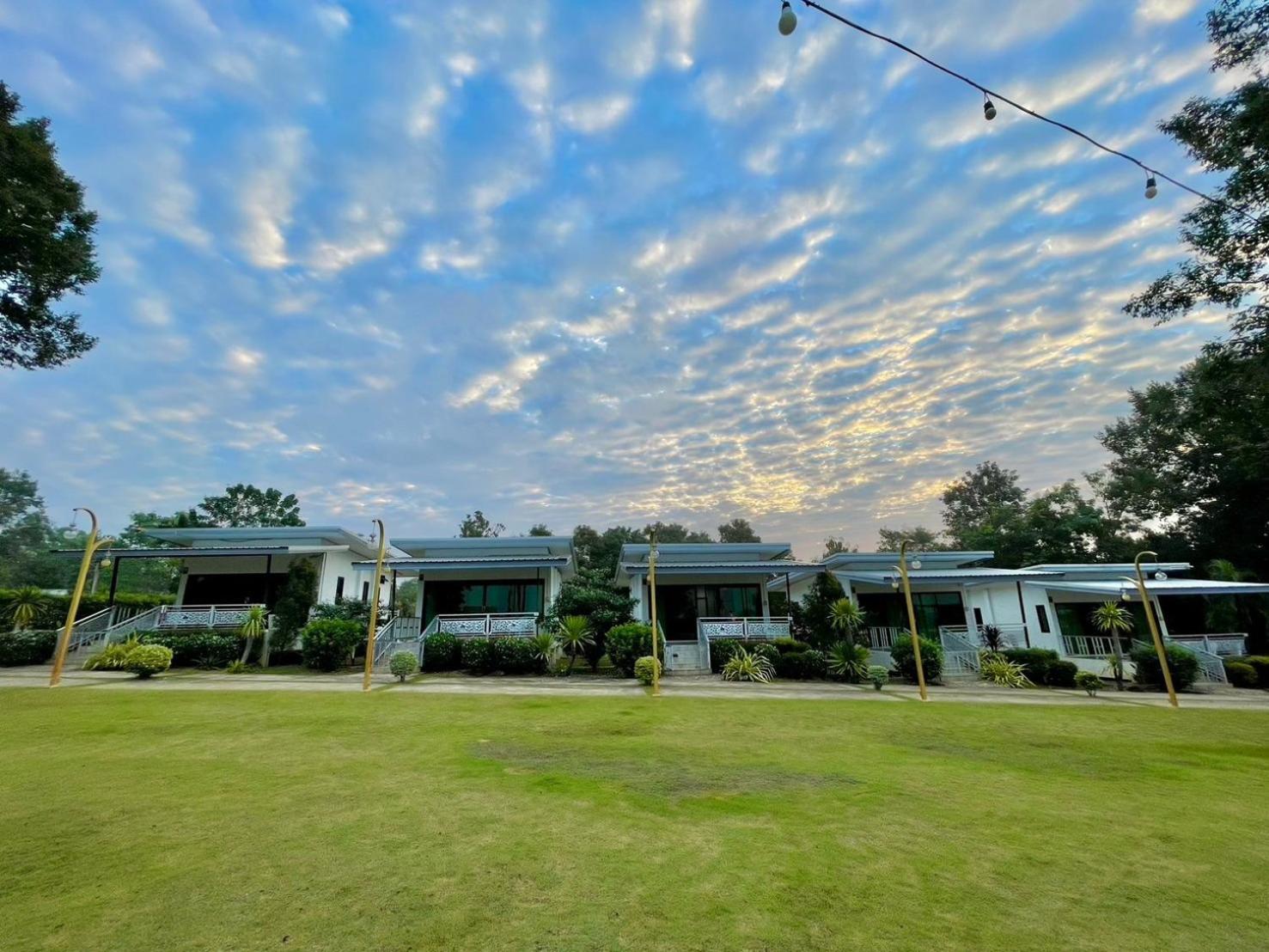 River Valley Resort แอทน่าน Екстериор снимка