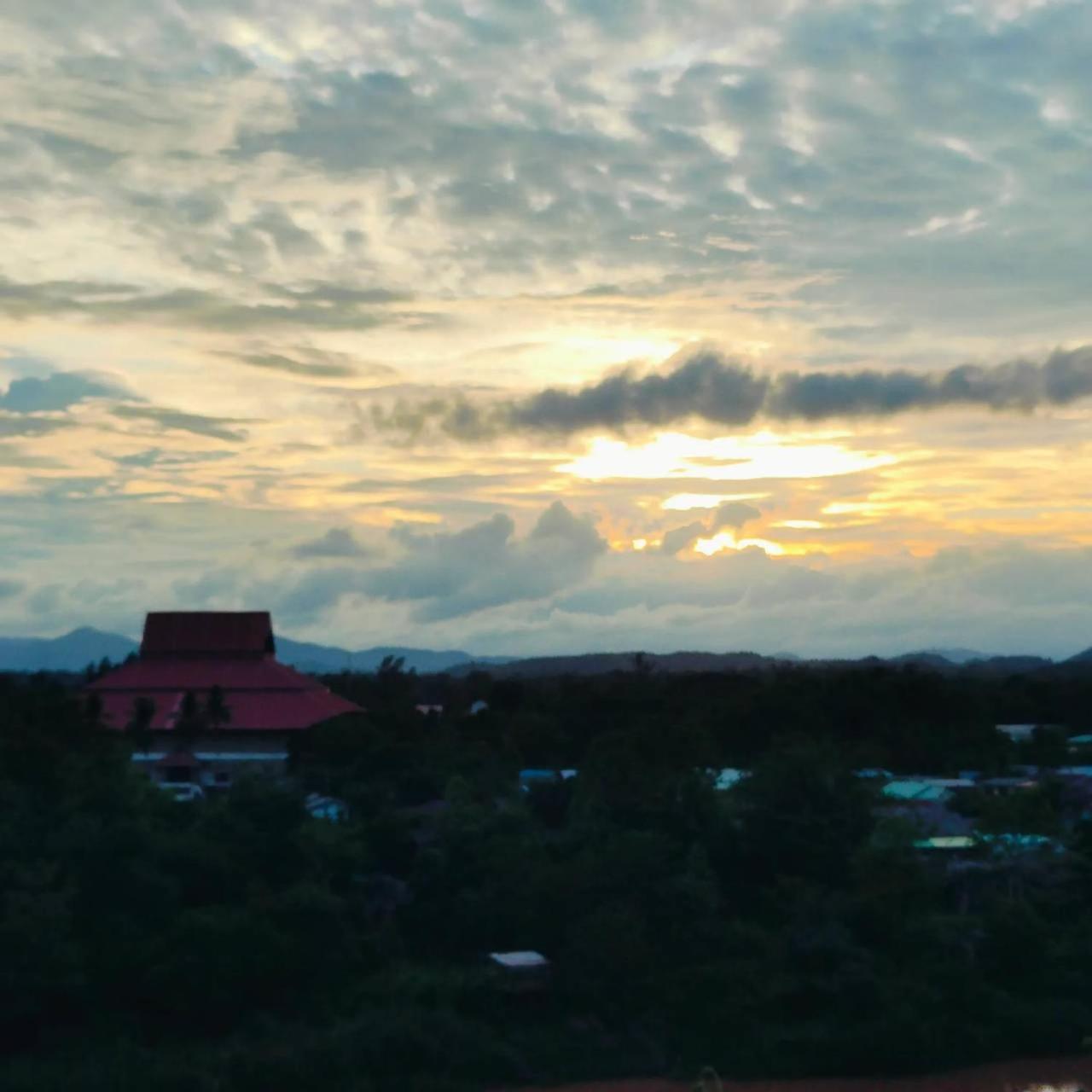 River Valley Resort แอทน่าน Екстериор снимка