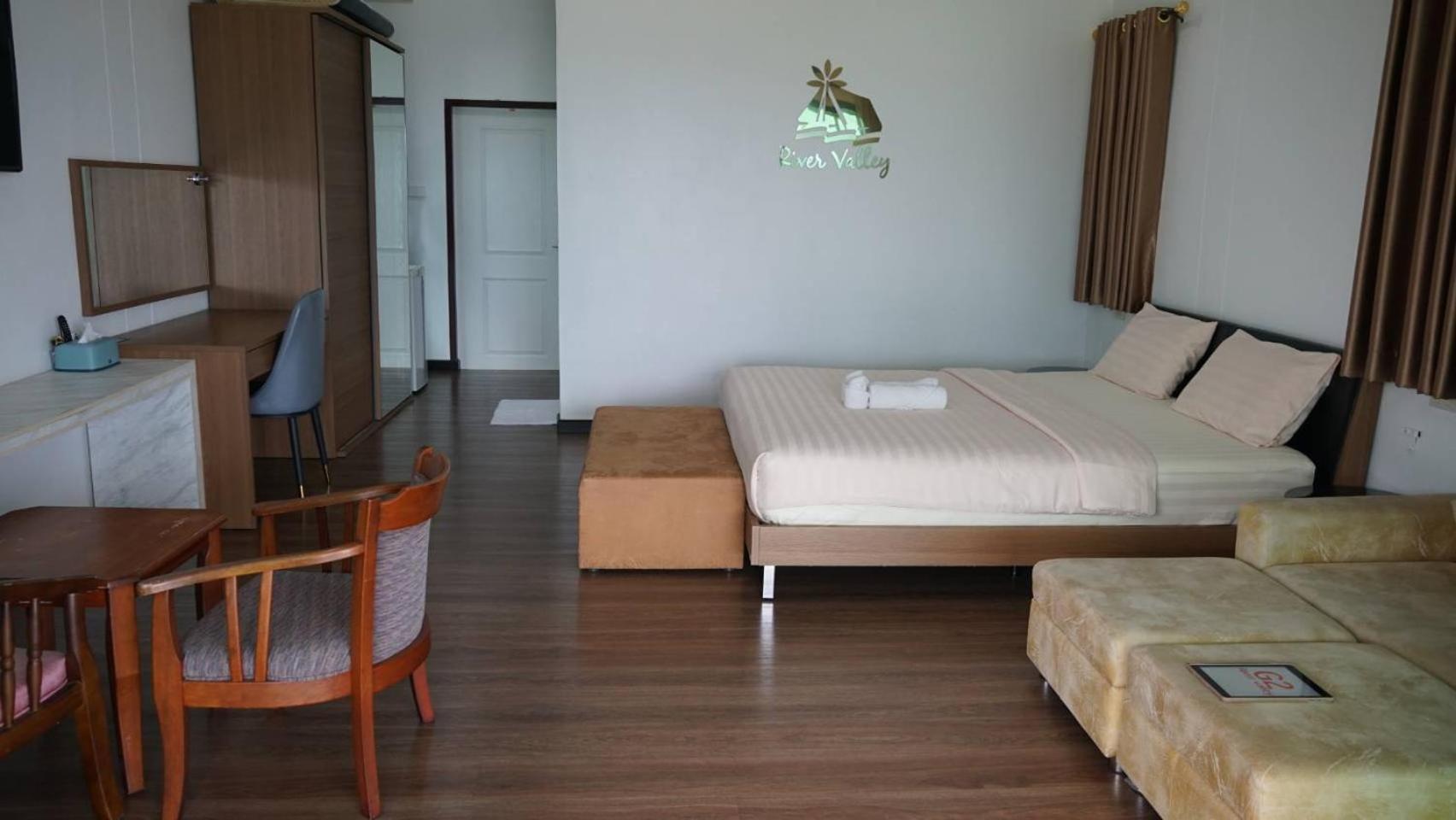River Valley Resort แอทน่าน Екстериор снимка